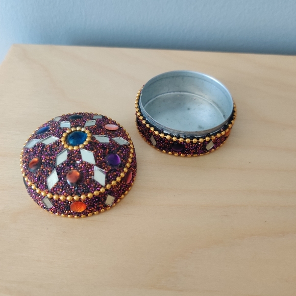 Mini decorative trinket box - Picture 3 of 3